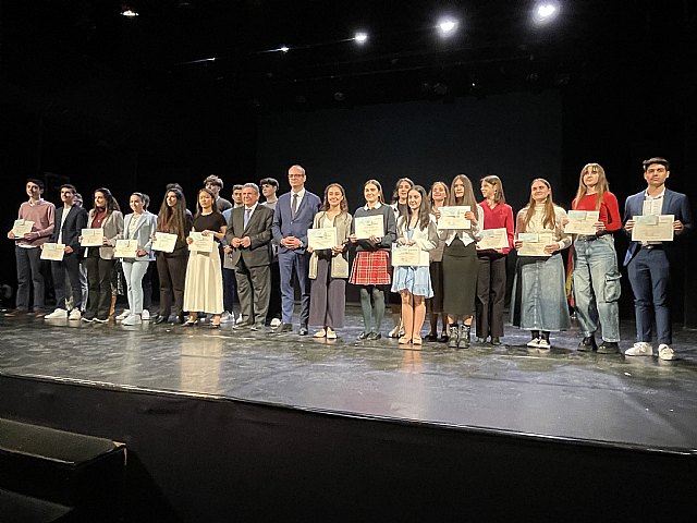 24 alumnos reciben los premios extraordinarios de Secundaria y Bachillerato por su esfuerzo y buen expediente académico - 3, Foto 3