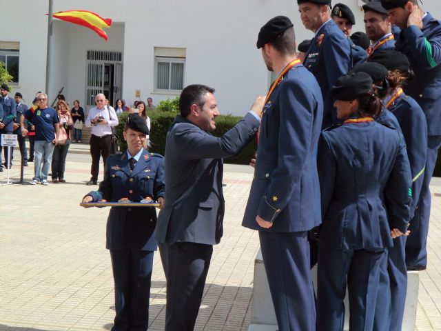 El Alcalde asiste a la clausura y entrega de trofeos del 49 Campeonato de España de Paracaidismo Militar - 3, Foto 3