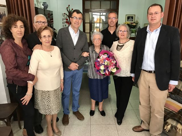 La abuela de Espinardo celebra su 102 cumpleaños en plena forma - 1, Foto 1