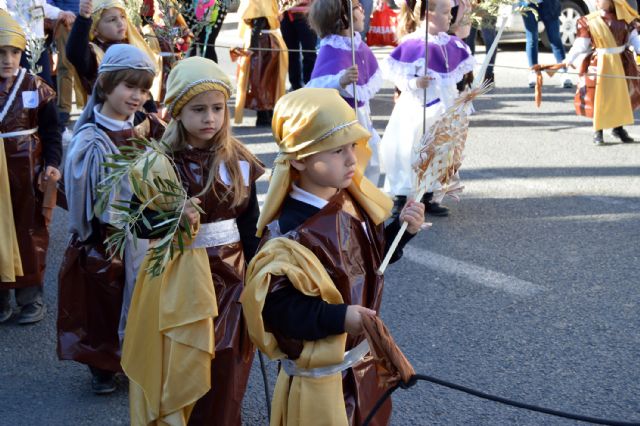 Los alumnos del colegio Divino Maestro no fallan a su cita con la procesión de Los Pasitos - 2, Foto 2