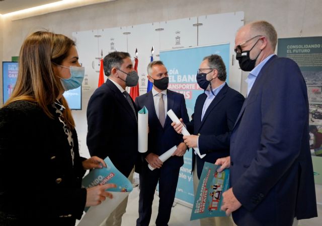 Más de 760 plazas de aparcamientos disuasorios se unen a autobuses y tranvía y también serán gratuitas el Día del Bando de la Huerta - 1, Foto 1