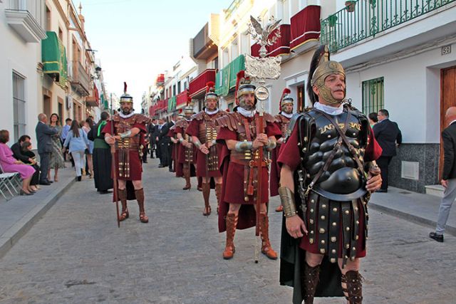 La Hermandad de la Vera-cruz es una de esas joyas clásicas, que forma parte del Tesoro de Alcalá del Río que jamás deben perderse - 3, Foto 3