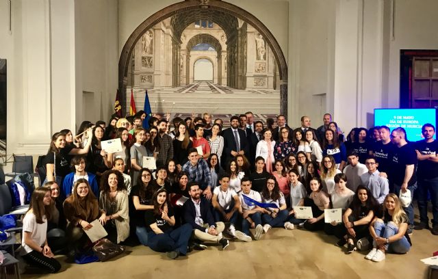 Dos equipos de la Región viajarán a Estrasburgo tras proclamarse ganadores del concurso Euroscola 2018 - 1, Foto 1