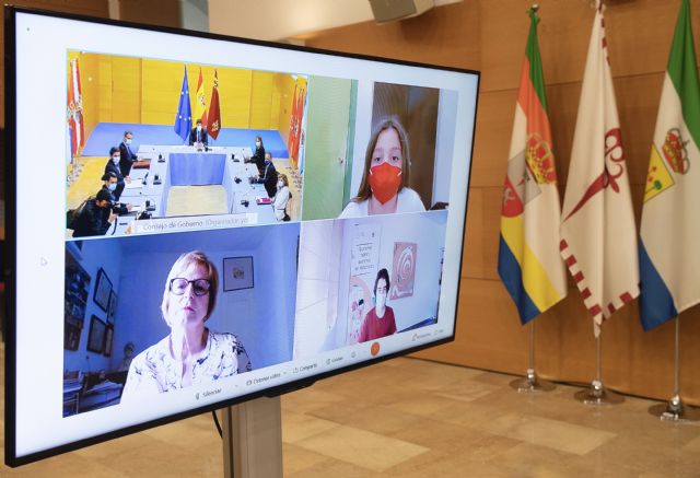 Dos jóvenes de la Región participan en la reunión semanal del Consejo de Gobierno para aportar ideas que fomenten la acción juvenil - 2, Foto 2