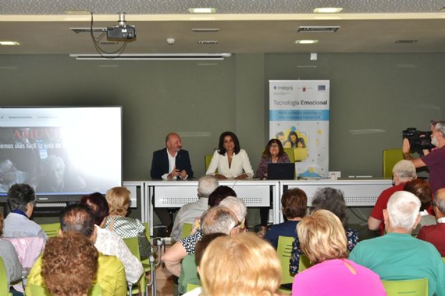 El Ayuntamiento de Lorca apuesta por los mayores con la puesta en marcha de nuevos talleres de informática - 3, Foto 3