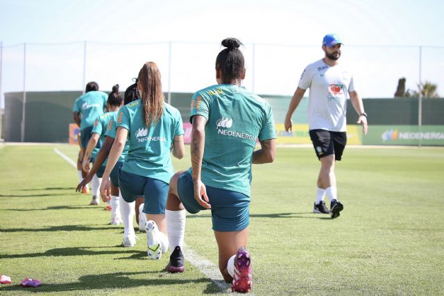 Iberdrola amplía a Brasil su compromiso con el deporte femenino y patrocina en exclusiva a su selección de fútbol - 1, Foto 1