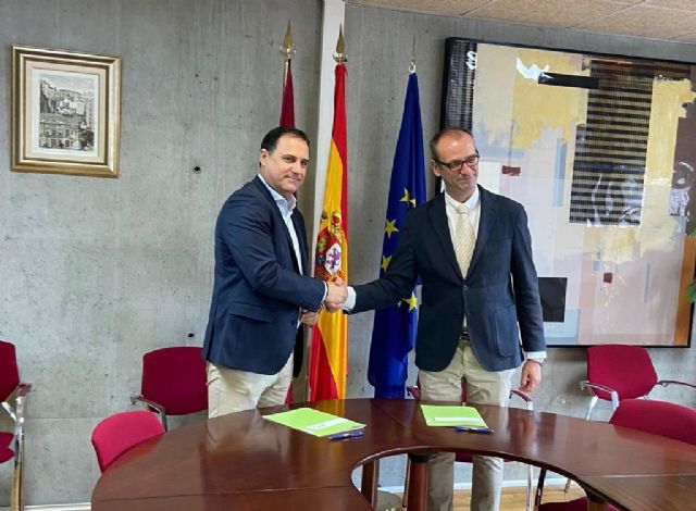 Convenio entre FRECOM y la Consejería de Educación para impulsar la FP Dual en el sector de la construcción - 1, Foto 1