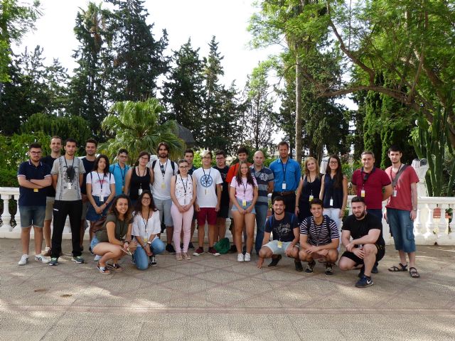 Una treintena de alumnos de los cursos de verano de la UPCT visitan SABIC - 1, Foto 1