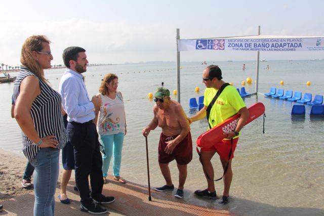 Nueva zona de baño adaptada para personas con movilidad reducida en la playa de Villananitos - 2, Foto 2