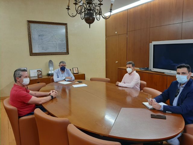 El Presidente de la CHS, Mario Urrea se ha reunido esta mañana con la Federación Regional de Empresarios de la Construcción - 1, Foto 1