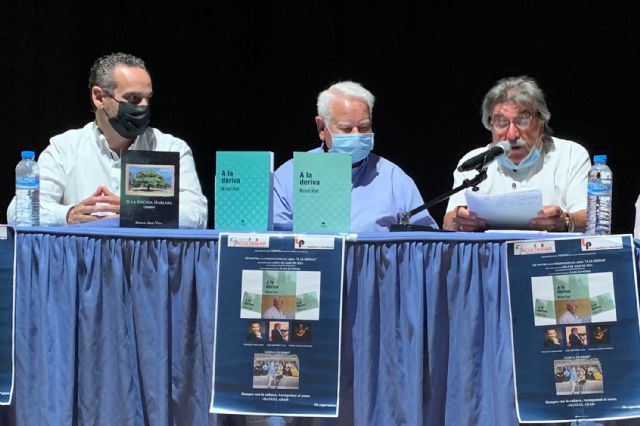 El escritor torreño Manuel Abad presenta A la deriva, su último libro - 1, Foto 1