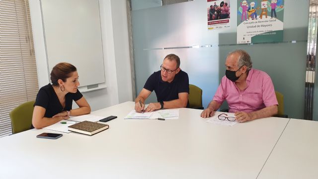 El Ayuntamiento de Molina de Segura y la Asociación para un Envejecimiento Activo y Saludable suscriben un convenio para desarrollar un proyecto de actividades dirigido al colectivo de personas mayores en 2022 - 2, Foto 2