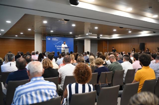 López Miras: El gobierno va a seguir funcionando porque el compromiso y la responsabilidad del PP con la Región de Murcia siguen intactos - 2, Foto 2