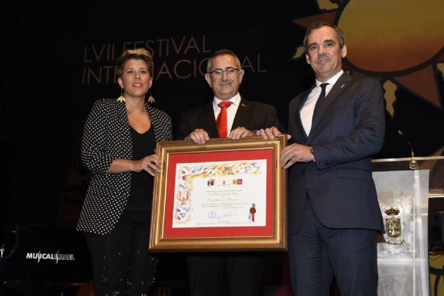 Tonadas, gaitas y música minera asturiana durante la entrega del castillete de oro al principado de Asturias - 3, Foto 3