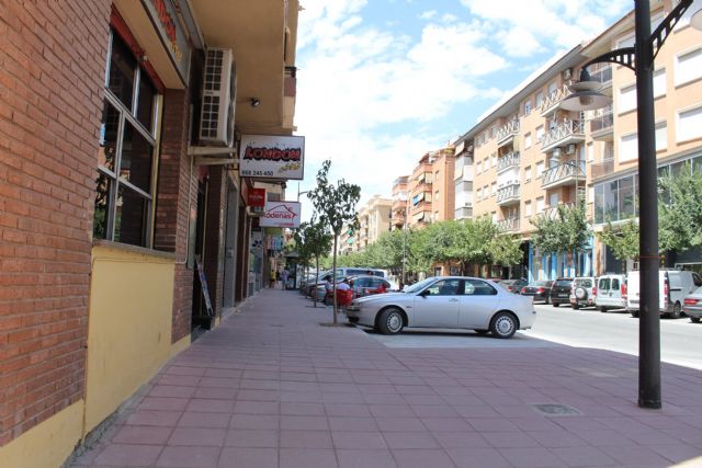 Finaliza la primera fase de renovación de aceras y aparcamiento de la acera sur de avenida de Levante - 1, Foto 1