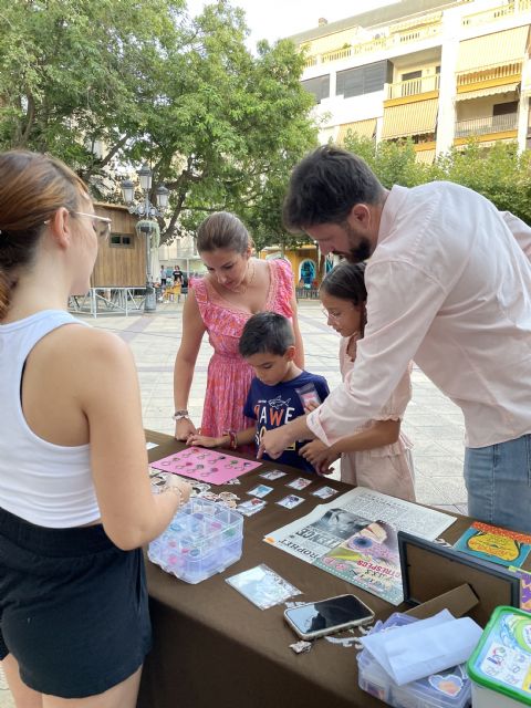 Decenas de jóvenes lorquinos se dan cita en la Plaza Calderón para celebrar el Día Internacional de la Juventud - 2, Foto 2