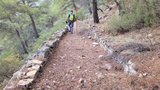 Medio Ambiente continúa catalogando las construcciones en piedra seca del interior de Sierra Espuña - 1, Foto 1