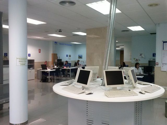 La Comunidad habilita espacios en oficinas del SEF para desempleados sin Internet - 1, Foto 1