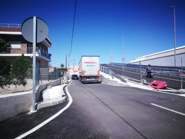 Cs advierte a José Ballesta de la falta de seguridad del puente de Camino Tiñosa y de los accesos del entorno - 1, Foto 1