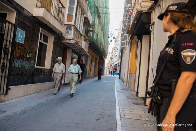 El tramo final de la calle Jara y Cuatro Santos quedarán restringidos al tráfico - 1, Foto 1