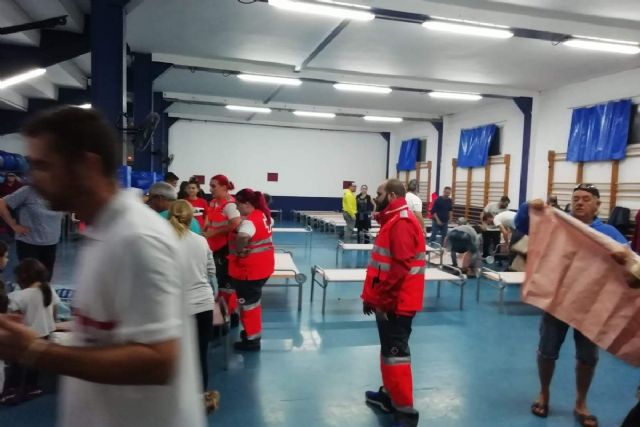 La madrugada se salda con 300 litros en El Algar, desalojos en Villas Carvaning y Los Nietos y numerosos cortes de carreteras - 1, Foto 1