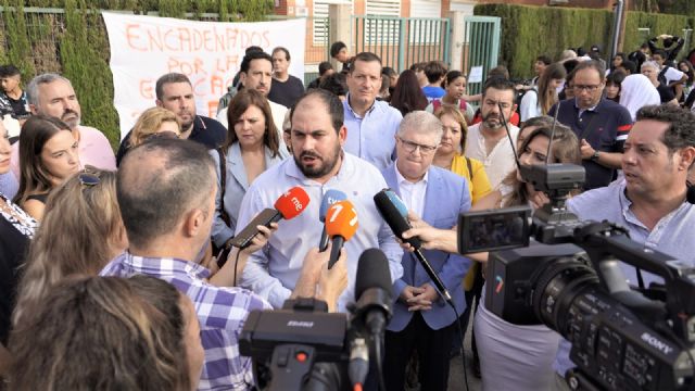 El alcalde de Los Alcázares pone a disposición de la Consejería cualquier edificio municipal que pueda ser habilitado como centro educativo - 1, Foto 1