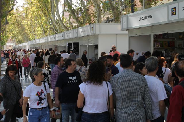 180 mil personas han visitado la Feria del Libro de Murcia - 5, Foto 5