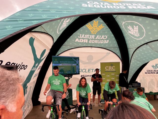 La bicicleta solidaria de Caja Rural - Seguros RGA y CRC recauda 4.000€ en la vuelta ciclista que destinarán a asociaciones murcianas - 2, Foto 2