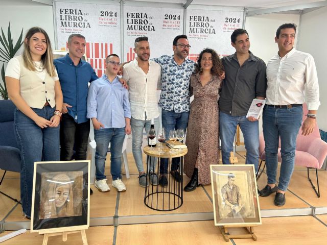 Poetas blanqueños dan a conocer sus trabajos literarios en la Feria del Libro de Murcia 2024 - 1, Foto 1