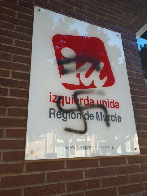 Izquierda Unida Región de Murcia denuncia nuevas pintadas nazis en su sede - 1, Foto 1