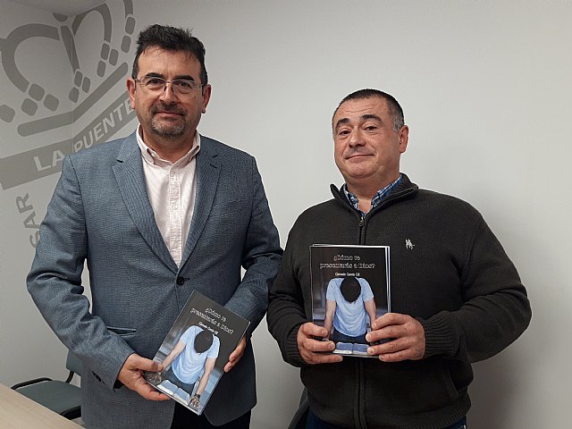 Presentan el libro ¿Cómo te presentarás a Dios? del pastor evangelista Carmelo García - 1, Foto 1