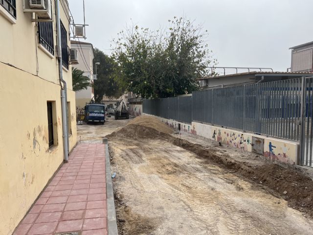 Comienzan las obras de remodelación del tramo peatonal de la calle Infante Don Fadrique y la plaza del Centro de Especialidades - 3, Foto 3