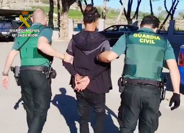 La Guardia Civil detiene a tres jóvenes delincuentes como presuntos autores de nueve robos con violencia - 1, Foto 1