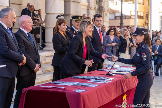 La alcaldesa felicita a la Policía Local en el día de su patrón y agradece a los agentes su entrega y vocación de servicio - 1, Foto 1