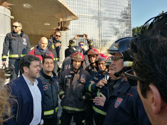 Ciudadanos reprueba los recortes en las plantillas de bomberos y se ofrece a mediar en el conflicto - 1, Foto 1