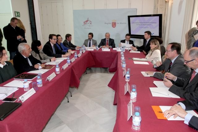 Cartagena Alta Velocidad aprueba la propuesta del Gobierno regional para que el AVE llegue a la actual estación ferroviaria - 1, Foto 1