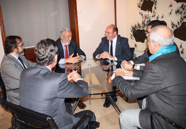 El presidente Pedro Antonio Sánchez sereúne con el secretario de Estado de Infraestructuras, Transporte y Vivienda - 1, Foto 1