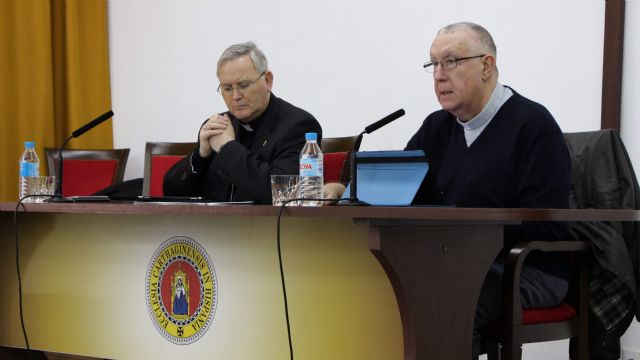 El jesuita Germán Arana habla a los sacerdotes de la importancia del acompañamiento espiritual - 1, Foto 1