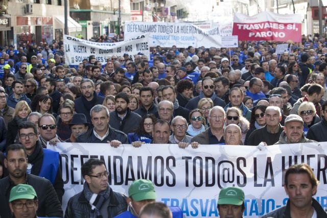 López Miras: Siempre voy a estar al lado de agricultores y regantes porque son mi gente y son justas sus reivindicaciones - 4, Foto 4