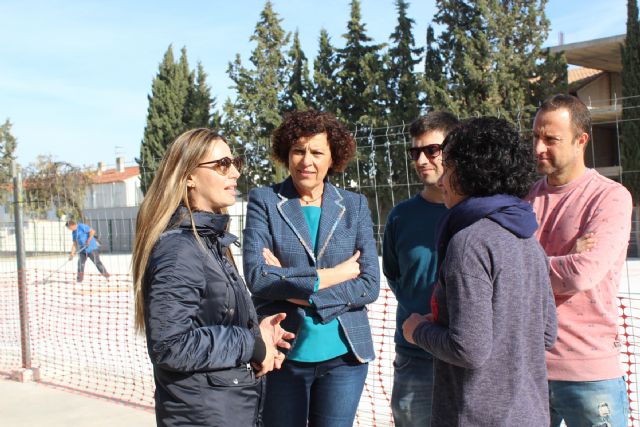 La Comunidad Autónoma remodela la pista polideportiva del colegio Juan Antonio López Alcaraz - 2, Foto 2