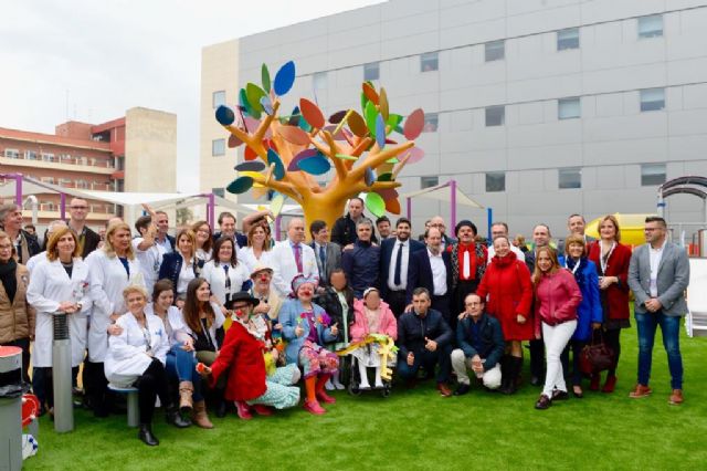 López Miras: El parque infantil de la Arrixaca es símbolo de la solidaridad de la Región, el mayor valor que tiene una sociedad - 1, Foto 1