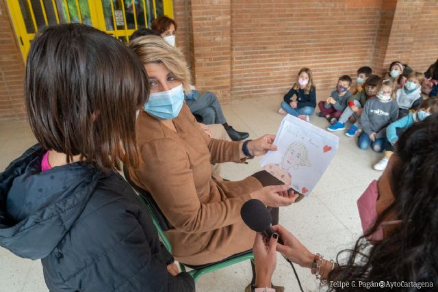 La alcaldesa explica a niños de 2° de primaria de Canteras el funcionamiento del Ayuntamiento - 1, Foto 1