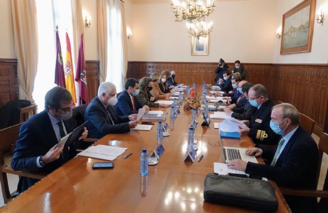 El Consejo de Administración da luz verde a la explotación de los locales comerciales en el Edificio Comercial del Muelle Alfonso XII - 1, Foto 1