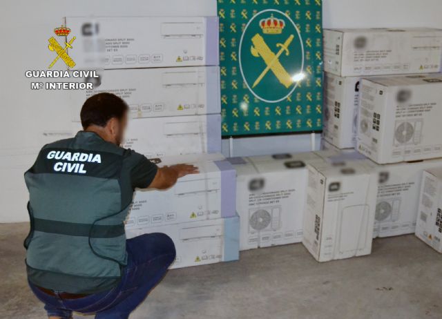 La Guardia Civil esclarece la sustracción de gran cantidad de equipos de aire acondicionado y deshumificadores - 2, Foto 2