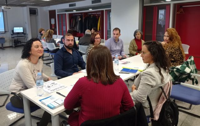 Los participantes de la 'Lanzadera Conecta Empleo' de Murcia reactivan su búsqueda de trabajo en un encuentro con empresas - 1, Foto 1