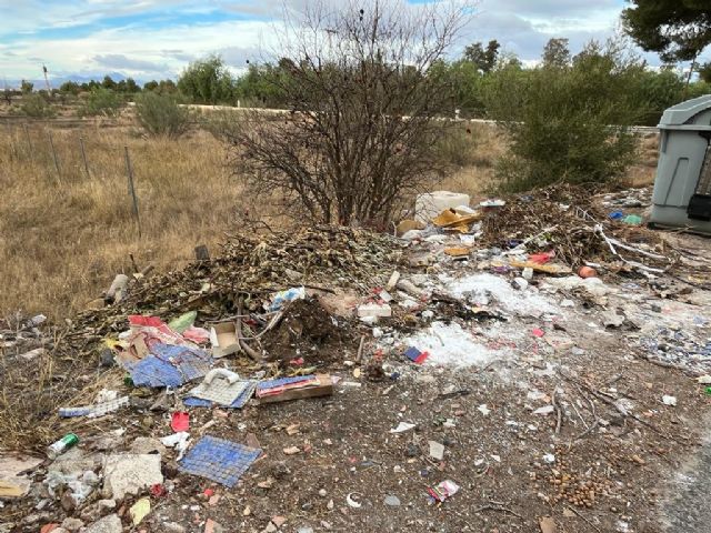 El PSOE exige una intervención integral de limpieza, desinfección y mantenimiento en las pedanías ante la lamentable imagen que presentan desde hace semanas - 4, Foto 4