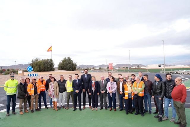 Antelo destaca el compromiso del Gobierno regional con la mejora de nuestras infraestructuras en la presentación de las obras en la carretera de La Aljorra - 2, Foto 2