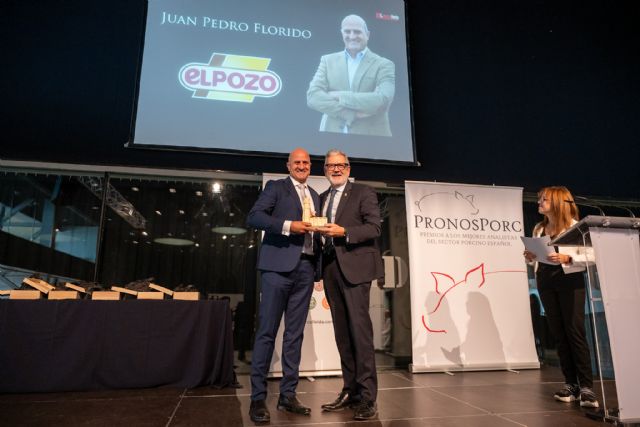 El director de Operaciones de ElPozo Alimentación, Juan Pedro Florido consolida su posición como mejor analista del mercado porcino español al ganar un nuevo oro en los premios de Mercolleida - 1, Foto 1