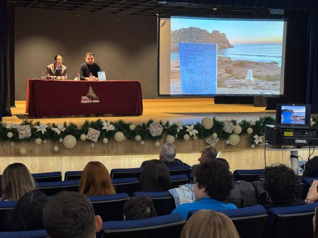 Daniel Morillas presenta en la Casa de Cultura Háblame de cómo eres cuando entra el frío - 1, Foto 1