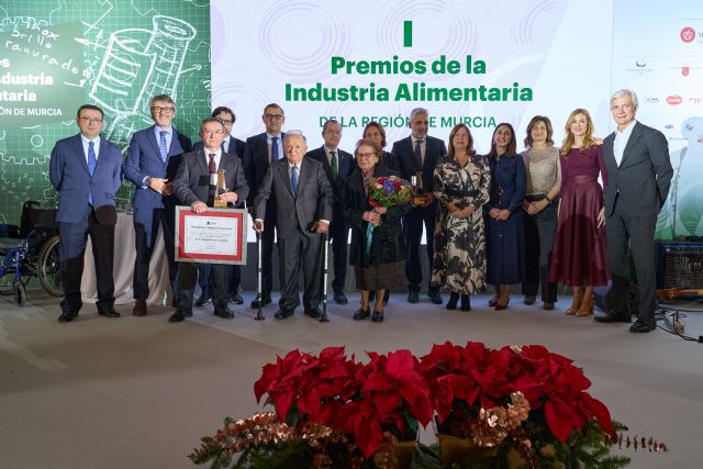 AGRUPAL cierra el Centenario de la Industria Alimentaria con un apoyo masivo de los sectores productivos y sociales de la Región de Murcia, así como el reconocimiento de las administraciones públicas, en la entrega de sus I Premios empresariales - 1, Foto 1